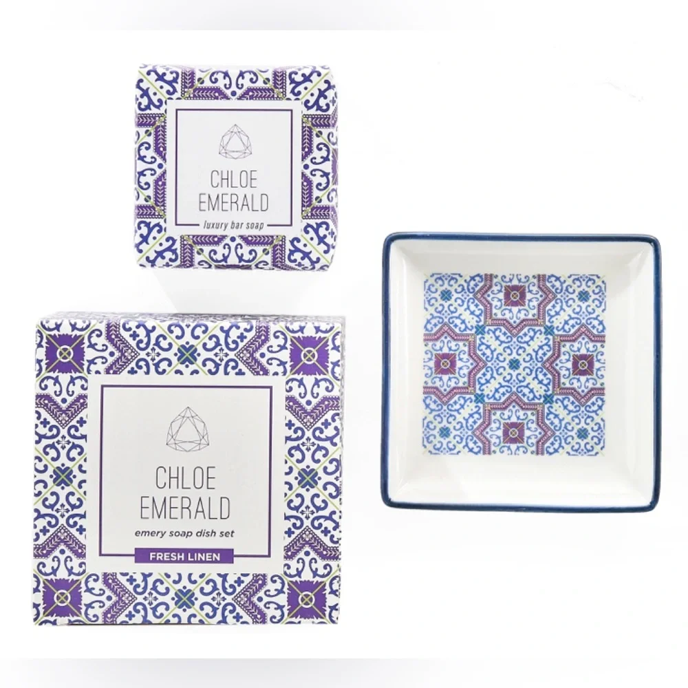 New in box. Chloe Emerald Emery Soap Dish‎ Set